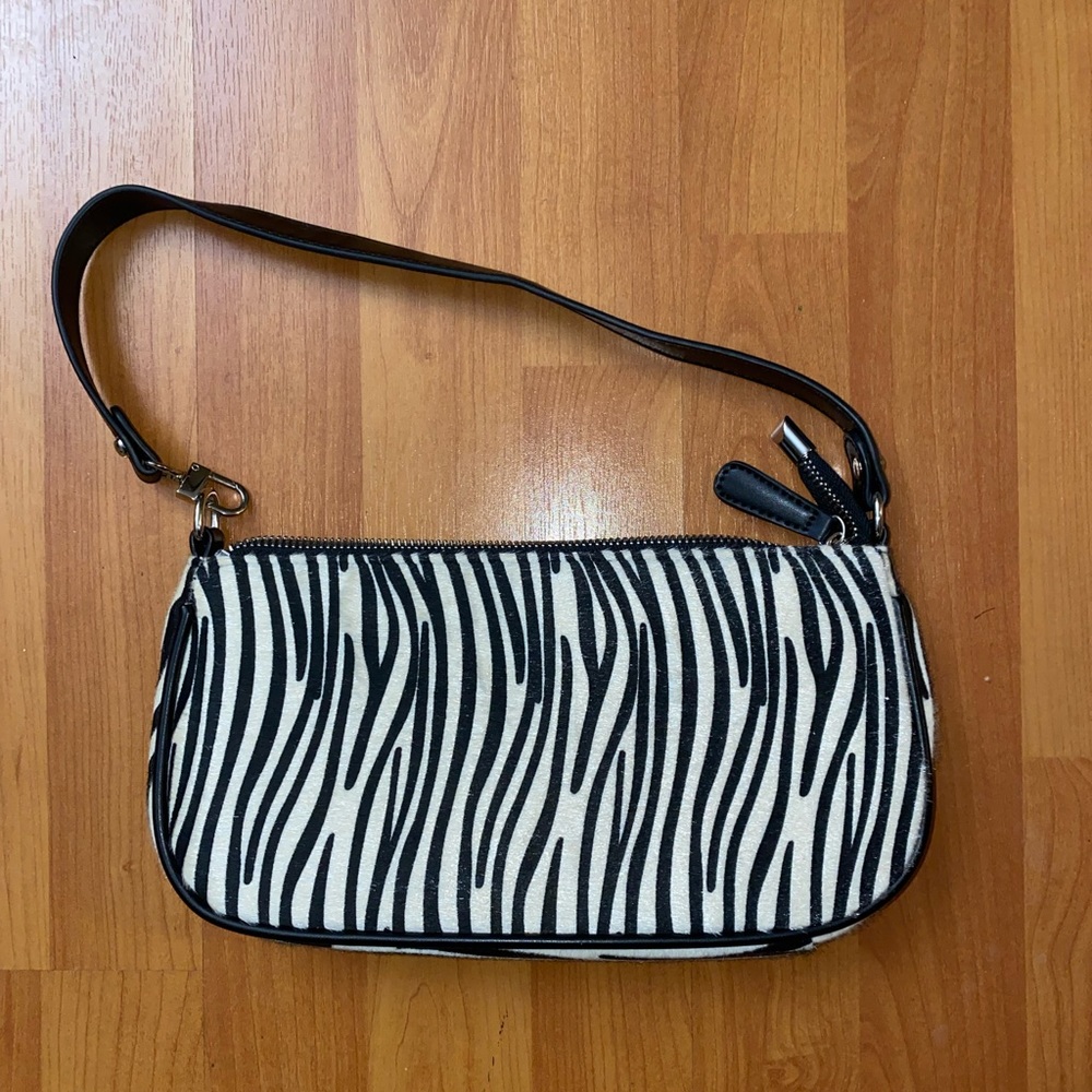 Zebra shoulder bag